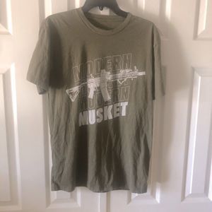 6/$20 TPUSA olive green Modern Musket shirt size M